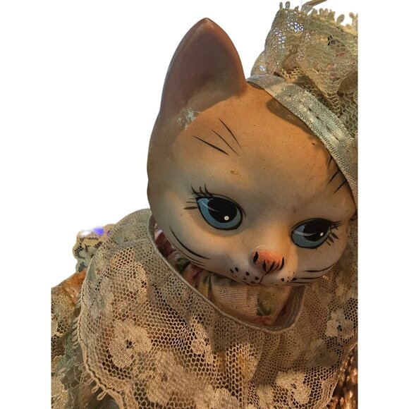 Davar Originals Vintage Porcelain Fabric Kitty Cat Music Box Taiwan Floral Lace - Picture 5 of 7